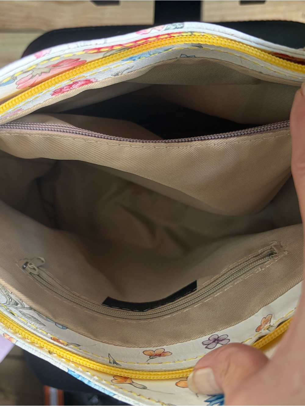 White Floral Shoulder Bag with Yellow Handles - Picture 10 of 15